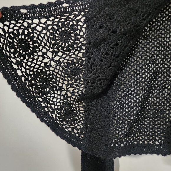 Vintage Tiara black crochet buttondown cardigan - Picture 6 of 7